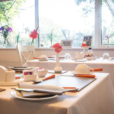 Hayes House Nocleg ze śniadaniem 3*