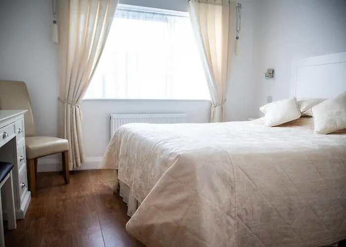 Hayes House 3* 基拉尼